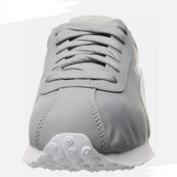 PUMA• EUC• Worn Once• SIZE 8 **fit like a 9** - Picture 2 of 5